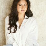 Rashami Desai Instagram – Be a beautiful CUPCAKE in the world full of MUFFINS 
🧁🧁🧁🧁🧁
.
.
.
.
.
.
.
#rashamidesai #rashamians #immagical✨🧞‍♀️🦄 #rythmicrashami💃 #whatelseispossiblenow #diva #cute