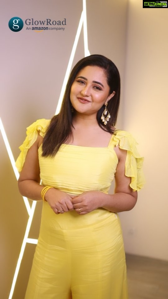 Rashami Desai Instagram - Asli Discounts ke liye Shubh Aarambh Sale on GlowRoad 🔥 Get 85% OFF, Deals @ ₹49, 1 Crore+ products & much more 🥳🥳 . Download the GlowRoad app now for the most amazing offers ‼️ . . . . #shubhaarambhsale #shubhaarambhsaleglowroad #glowroad #glowroadsale #glowroadsekamao #glowroadbyamazon #earnonline #earnmoney #earnmoneyfromhome #resell #reseller #resellercommunity #resellingtips #reselling