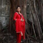 Rashami Desai Instagram – The colour of love and rage and luck ❤️ 
HAPPY DASHERA ❤️ 
.
.
Dress : @quenchathirst
P.r. : @vblitzcommunications
Jwel : @kushalsfashionjewellery
Click: @shrutisbagwe
.
.
#rashamidesai #rashamians #love #rythamicrashami💃🏻 #dashera2023 #fastiveseason #indiannaari #whatelseispossiblemore #diva #trending #fashion #immagical✨🧞‍♀️🦄