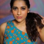 Rashmi Gautam Instagram – #outfit @varahi_couture 
#picture 📸 @v_capturesphotography 
🩵🧡🩵🧡🩵🧡🩵🧡🩵🧡🩵
#RashmiGautam #rashmigautam #colourpop