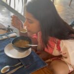 Rashmi Gautam Instagram - Some pictures might be blur for your sight but the memories are so clearly right #RR vacation #beachbabes #rashmigautam #holidayseason