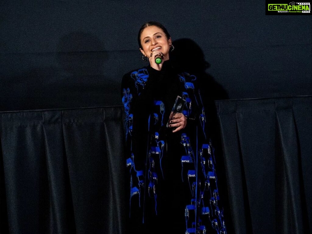 Rasika Dugal Instagram - So inspiring to be in a room buzzing with cinema lovers ❤️. Each one charting their own journey with films... #OpeningNight @csaffestival. Delighted that #LordCurzonKiHaveli will be the #closingnight film. Thank you @csaffestival for honouring and regarding my work with the #SAFA award 🙏. Alongside the lovely @aparshakti_khurana. 📷@chicityhero HMU @makeupby.karishma