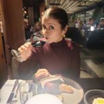 Rasika Dugal Instagram - Holiday Protocol 😆 Keenly (but subtly) observe what the other table has ordered ⬇️ Pose for your own photo ⬇️ Try making it look candid ⬇️ Eat. Drink. Repeat 🔁 📷@mukulchadda #Istanbul #IstanbulDiaries