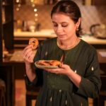 Rasika Dugal Instagram – Swipe for a short story about my will power this festive season 😆. 
(This year was a toss up between gujiya and jalebi!)

Happy Diwali! May you have a guilt free one! And may all your troubles be as trivial. 😄

#HappyDiwali #Diwali #Diwali2023

Thank you @truebrowns for this most comfortable festive outfit