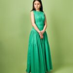 Rasika Dugal Instagram – ☘️

Outfit: @shopverb 
Jewellery: @vasundharajewelry 
MUA: @mayura_makeup_hair 
Hairstyling: @nasiransari_hair 
Styling: @who_wore_what_when 
📸: @kevinsheth