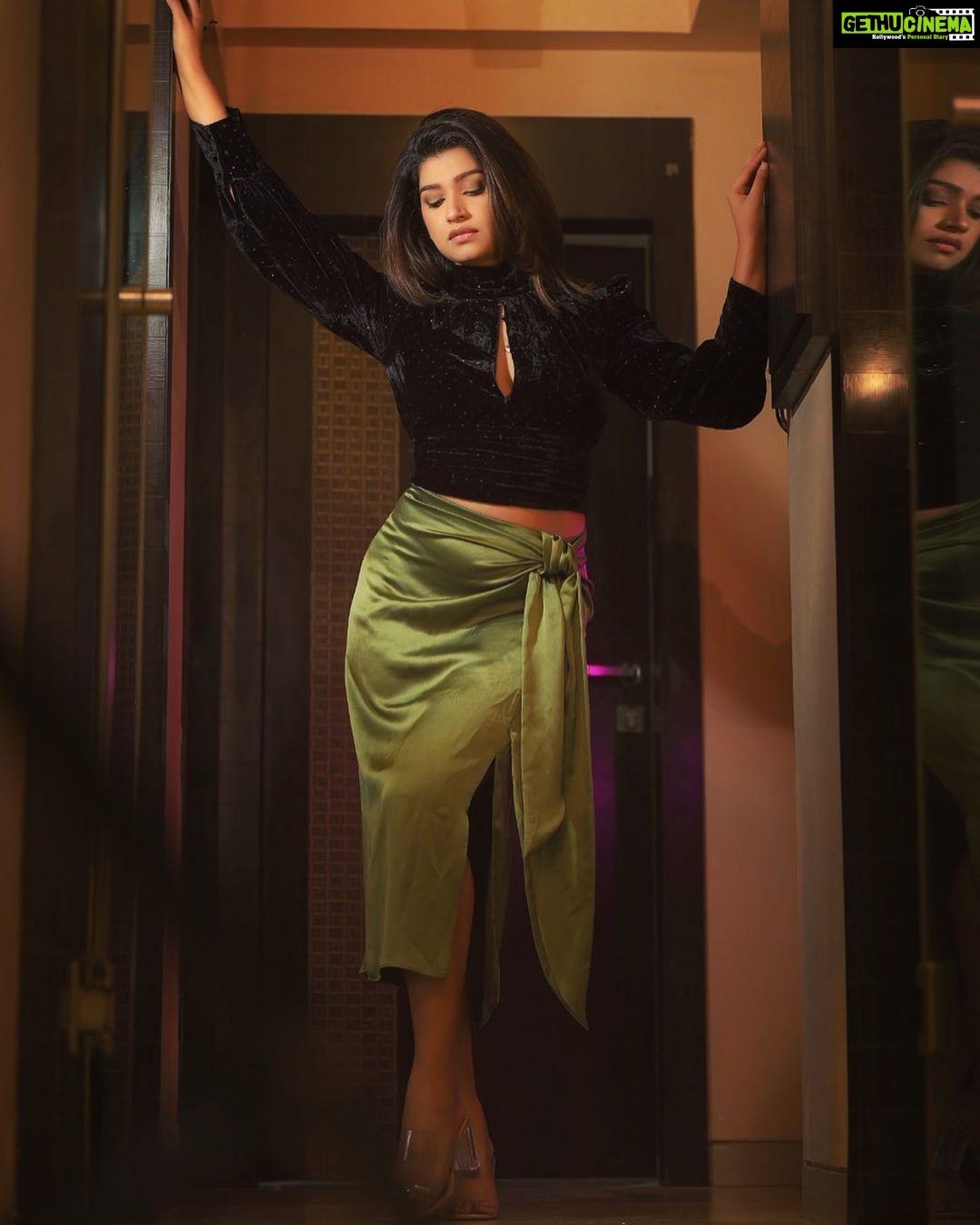 Rasika Sunil Instagram - That little pause between thoughts….. Style and Managed by @ketaki_ashish @stylebyk2 Photoshoot by @fashion_btphotography Edited by @mm_edits._ @manish_mahirrao_mm Make up and hair by yours truly ❤️ #Rasikasunil #rasikasunilfc #love #gratitude #fun #goforit #awesome #photoshoot #styling #outfit #makeup
