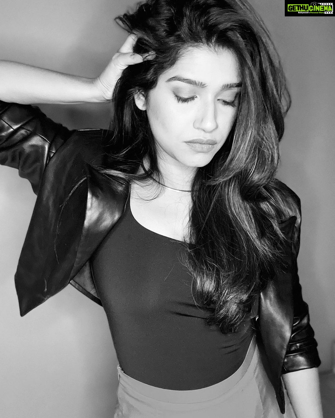Rasika Sunil Instagram - … . . . . . . #rasikasunil #rasikasunilfc #love #gratitude #happiness #fun #goforit #awesome #photoshoot #bnw #home