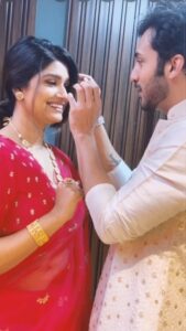 Rasika Sunil Instagram - Padvyachya Candid Shubheccha ❤️

Thnx for capturing this @ketaki_ashish 

#Rasikasunil #adibilagi #rasikasunilfc #love #gratitude #reelitfeelit #happiness #reelsofinstagram #reelkarofeelkaro #fun #goforit #awesome