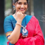 Rasika Sunil Instagram - आजचा रंग : गुलाबी हा रंग प्रेमाचे,सुंदरतेचे आणि कोमलतेचे प्रतीक आहे..हा रंग आपल्या मनात ऊर्जा आणि उत्साह निर्माण करतो..गुलाबी रंगाचं आणि स्त्री चं खूप जवळचं नातं आहे..हा रंग स्त्री ला नेहमी आकर्षित करतो..चिमुरड्यांपासून अगदी आपल्या आजी पर्यंत प्रत्येक स्त्री ला गुलाबी रंगाची भुरळ पडते.या रंगाप्रमाणे तुमच्या नात्यांतील गोडवा कायम असाच वाढत राहून तुमचं कुटुंब सदा सुख समृद्धीने नांदो.. - नित्यश्री ज्ञानलक्ष्मी. @nityashree19 Saree and blouse by @k2fashioncloset Concept & Style by @ketaki_ashish @stylebyk2 Hair by @priyankapore_makeupartist @priyajadhav_makeupartist Jewelery by @shreyacreation16 Photo : @vikrantmumbaikar Video : @royalframez & @sagar_geedh Lights: @sushant.7373 MUA: Yours truly ❤️ Managed by @prernaasuryawanshi Assisted by @poojatayde ‼️ This Top, Design and Image is Subjected to Copyright ©️ ‼️P.S : Do not use this Image and Design without any Permission.! Stay tuned & stay safe