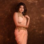 Rasika Sunil Instagram - Peach saree never fails you ❤️ Styled by @stylebyk2 @ketaki_ashish Outfit by @datetheramp Jewellery by @sorayaajewels_ Hair for photoshoot by @nikita_kumavat_makeovers Hair for SNDN by @priyankapore_makeupartist Photos by @sarrikaaaaaa Make up by me ❤️
