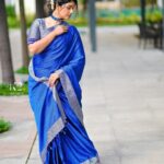 Rasika Sunil Instagram - आजचा रंग : निळा हा रंग मनाला शांती आणि स्फूर्ती देतो..त्याचबरोबर सत्यता आणि स्निग्धतेचे प्रतीक म्हणून निळा रंग ओळखला जातो..निळ्याशार समुद्राची आणि निरभ्र आकाशाची निळाई मनाला शांत करते,हीच शांतता तुमच्या सगळ्यांच्या आयुष्यात नांदो. - नित्यश्री ज्ञानलक्ष्मी . @nityashree19 Saree and blouse by @k2fashioncloset Concept & Style by @ketaki_ashish @stylebyk2 Hair by @priyankapore_makeupartist @priyajadhav_makeupartist Jewelery by @shreyacreation16 Photo : @vikrantmumbaikar Video : @royalframez & @sagar_geedh Lights: @sushant.7373 MUA: Yours truly ❤️ Managed by @prernaasuryawanshi Assisted by @poojatayde ‼️ This Top, Design and Image is Subjected to Copyright ©️ ‼️P.S : Do not use this Image and Design without any Permission.! Stay tuned & stay safe