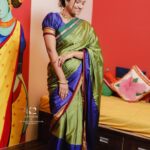Rasika Sunil Instagram - आजचा रंग : हिरवा हा रंग निसर्ग मातेचा आहे..त्याचबरोबर समृद्धीचे,सौभाग्याचे आणि सुसंवादाचे प्रतीक म्हणून देखील हिरव्या रंगाची ओळख आहे..हिरव्यागार निसर्गाकडे पाहिल्यावर जी शीतलता डोळ्यांना स्पर्श करते,जो आनंद मनात घर करतो,ती शीतलता आणि तो आनंद सदा तुमच्या आयुष्यात बहरत राहो.. - नित्यश्री ज्ञानलक्ष्मी. @nityashree19 Saree and blouse by @k2fashioncloset Concept & Style by @ketaki_ashish @stylebyk2 Hair by @priyankapore_makeupartist @priyajadhav_makeupartist Jewelery by @kankshinistudio Photo : @vikrantmumbaikar Video : @royalframez & @sagar_geedh Lights: @sushant.7373 MUA: Yours truly ❤️ Managed by @prernaasuryawanshi Assisted by @poojatayde ‼️ This Top, Design and Image is Subjected to Copyright ©️ ‼️P.S : Do not use this Image and Design without any Permission.! Stay tuned & stay safe