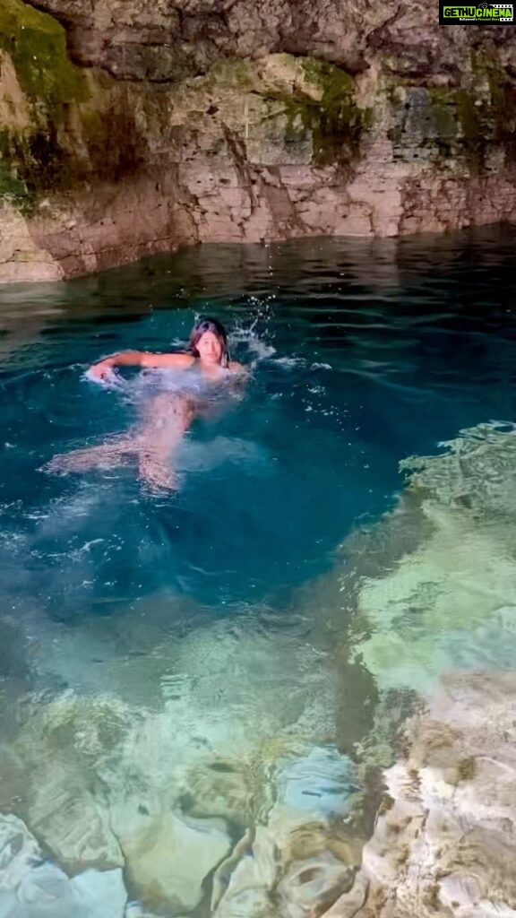 Rasika Sunil Instagram - Swimming in a cave !!!!! Soooo this was on my bucket list I would’ve preferred the water to be warmer but it was ice cold! We were fuming when out of the water! I do not recommend this But it was funnnnn!! Visiting the grotto was an accidental best part of our trip ❤️ 📸 @adi_bilagi #rasikasunil #rasikasunilfc #freezingwater #goergianbay #thegrotto #waterbaby #swimming #tobermory #brucepenninsula