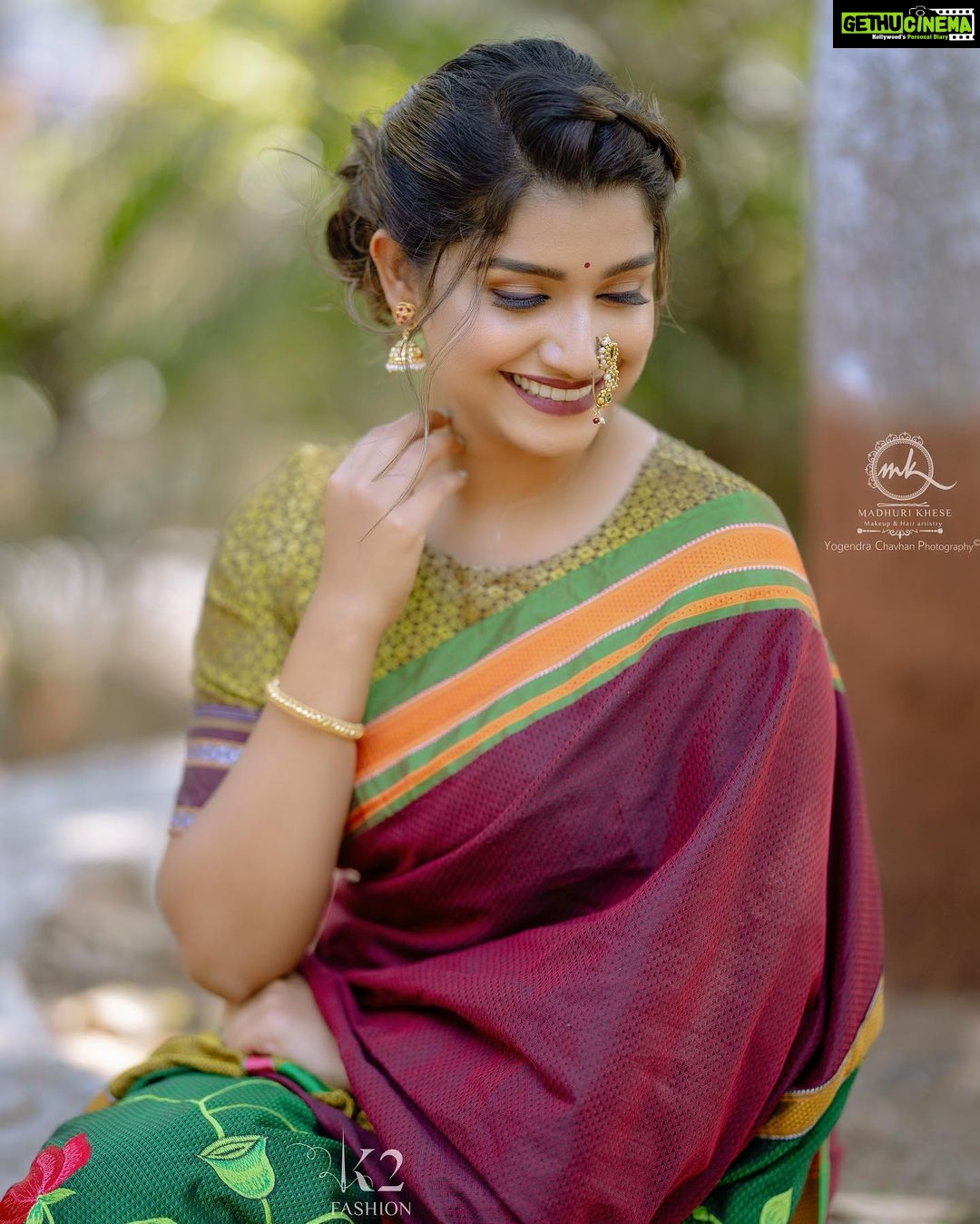 Rasika Sunil Instagram - When Khun meets Pichwai… Introducing Hand made Pichwai work on khan saree Booking started DM or whts app on 7021620008 Saree by - @k2fashioncloset Photography - @yogendra_chavhan Make-up - @madhurikhese_makeupartist Hair - @komalpashankar_makeupartist Jewelery by - @kankshinistudio Nath by - @anvita.collections