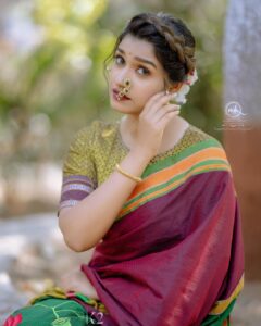 Rasika Sunil Instagram - ❤️❤️❤️❤️

When Khun meets Pichwai… 

Introducing Hand made Pichwai work on khan saree 

Booking started 
DM or whts app on 7021620008 

Saree by - @k2fashioncloset 
Photography - @yogendra_chavhan 
Make-up - @madhurikhese_makeupartist
Hair - @komalpashankar_makeupartist
Jewelery by - @kankshinistudio 
Nath by - @anvita.collections

#Rasikasunil #rasikasunilfc #love #gratitude #goforit #awesome #saree #sareelove #traditional #maharashtrian