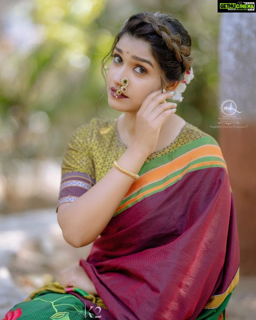 Rasika Sunil Instagram - ❤️❤️❤️❤️ When Khun meets Pichwai… Introducing Hand made Pichwai work on khan saree Booking started DM or whts app on 7021620008 Saree by - @k2fashioncloset Photography - @yogendra_chavhan Make-up - @madhurikhese_makeupartist Hair - @komalpashankar_makeupartist Jewelery by - @kankshinistudio Nath by - @anvita.collections #Rasikasunil #rasikasunilfc #love #gratitude #goforit #awesome #saree #sareelove #traditional #maharashtrian