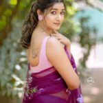 Rasika Sunil Instagram - Summer is here 🌺🌸🌼 Hand painted Orgenza Saree by - @k2fashioncloset Photography - @yogendra_chavhan Make-up - @madhurikhese_makeupartist Hair - @komalpashankar_makeupartist