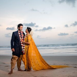 Rasika Sunil Instagram - Pahila long distance Gudi padva ♥️ 
Saglyanna nutan varshachya khup shubheccha 🙏🏼

#rasikasunil #adibilagi #gudipadwa #long-distance