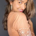 Rasika Sunil Instagram - …………. …… …… ….. … ……….. …..!! #rasikasunil #rasikasunilfc #photo #shoot #love #ethnicwear #loveearrings #traditional #marathi