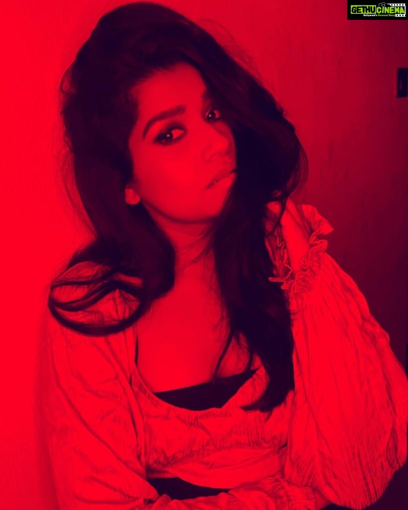 Rasika Sunil Instagram - Who doesn’t love red ? #rasikasunil #rasikasunilfc #red #love #photoshoot