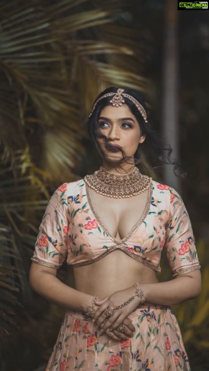Rasika Sunil Instagram - R A S I K Aš¤ Glamorous Shoot Muse @rasika123s Mua: @glowmancebyneha Hair: @rubious_makeovers Photography: @fotocopy_vm Jewellery & Outfit: @viiracouture #popxowedding #indianbrides #indianbridalmakeup #wedmegood #makeupartist #bridalmakeup #indianweddingbuzz #delhiwedding #indianstreetfashion #weddingbrigade #indianbride #indianwedding #delhimakeupartist #mumbaimakeupartist #makeupartistindia #indianmakeup #indianbrides #indianwedding #indianweddings #indianweddinginspiration #mua #mualife #mumbai #pune #beautiful #boldgirl #boldphotography #prettygirls #actress #rasika Mumbai, Maharashtra