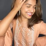 Rasika Sunil Instagram - …………. …… …… ….. … ……….. …..!! #rasikasunil #rasikasunilfc #photo #shoot #love #ethnicwear #loveearrings #traditional #marathi