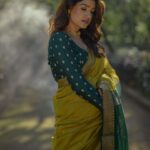 Rasika Sunil Instagram - 💛 Saree by @maiee.sarees Blouse by @k2fashioncloset Jewellery by @chandrakalm_jewellery MUA @nikita_kumavat_makeovers Photoshoot by @bhushanpatil Style and managed by @ketaki_ashish @stylebyk2