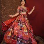 Rasika Sunil Instagram - Styled by @stylebyk2 @ketaki_ashish Outfit by @kalamandir_thane Jewellery by @chandrakalm_Jewellery Hair by @priyankapore_makeupartist Photos by @sarrikaaaaaa