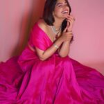 Rasika Sunil Instagram - To new beginnings… #surnavadhyasnava Styled by @stylebyk2 @ketaki_ashish Outfit by @krupa_jain Jewellery by @sorayaajewels_ Hair by @snehakelkar906 Photos by @sarrikaaaaaa