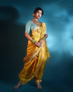 Rasika Sunil Instagram - Zee Marathi Ganeshostav 2023

Styling @nehachaudhary_ 
Hair by @priyankapore_makeupartist 
Clicked by @sarrikaaaaaa 
Saree: @aaishvy_designs
Jewellery: @kankshinistudio
@treasureboxforyou