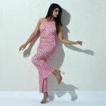 Rasika Sunil Instagram - Pink 💕 Managed and Styled by @stylebyk2 Photoshoot @mayurnarangikar Outfit by @a.la.modebyakanksha Hair by @jasmitasonimalia