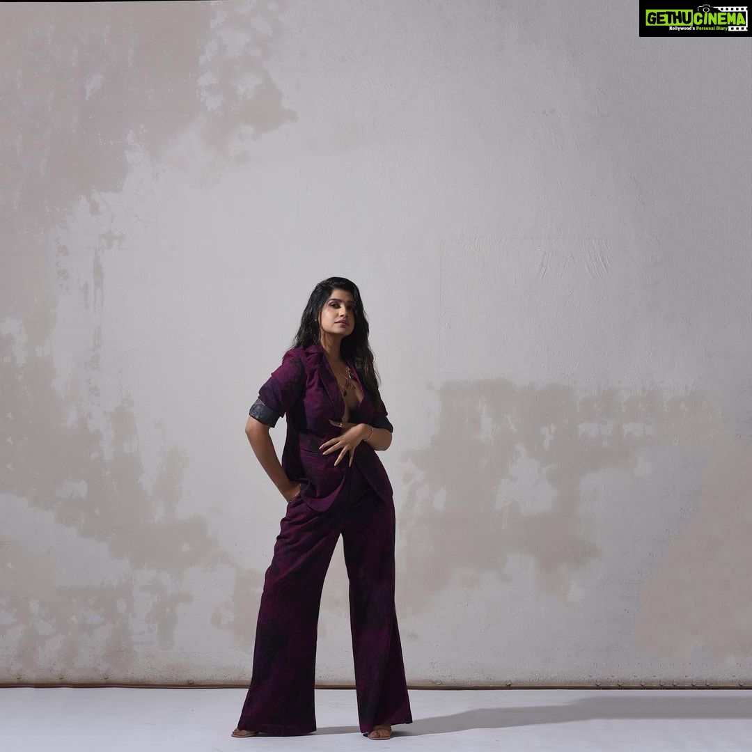 Rasika Sunil Instagram - "Unveiling different shades of me, one click at a time. πΈβ¨ Embracing the power of a blazer with a dash of sultry sophistication. As an actress, I step into characters; in this photoshoot, I step into my confidence. Join me on this journey of self-expression and empowerment. ππ¬ Manage and Style by @stylebyk2 Photoshoot @mayurnarangikar Blazer by @miraya_by_pooja_khosala Jewellery @sorayaajewels_ Hair by @jasmitasonimalia