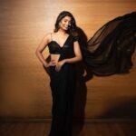 Rasika Sunil Instagram - Outfits that make you shine ❤️ Celebrating my talented team❤️ Styled and managed by @ketaki_ashish @stylebyk2 Outfit by @moresha_sameera_dalvi Jewellery by @sorayaajewels_ MUA @priyankapore_makeupartist Photoshoot by @mirriorcraftfilms