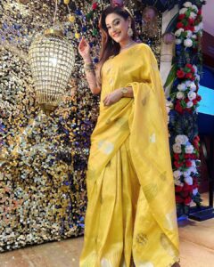 Rati Pandey Instagram - Wearing the grace again❤️❤️
.
.
.
.
#instapicture #instasaree #indianattire #festivity #ratipandey #2023diwali