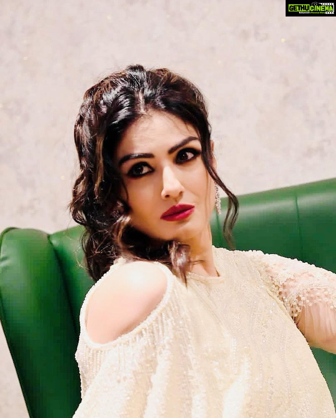 Raveena Tandon Instagram - #mood #diljhoomjhoom❣️