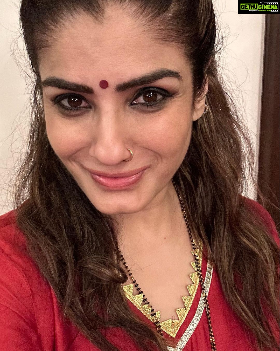 Raveena Tandon Instagram - #jaishreeram आप सभी को दशेरा की हार्दिक शुभकामनाएँ 🙏🏻🎉🕉️🎉🙏🏻