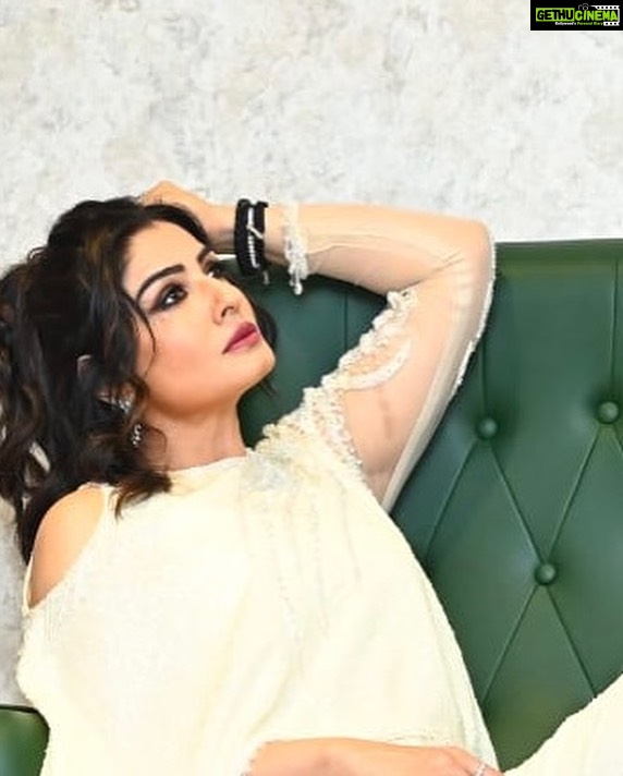 Raveena Tandon Instagram - #mood #diljhoomjhoom❣️