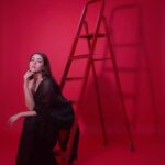 Reem Shaikh Instagram – Painting the town red, while dressed in black✨🖤❤️

@the_simsstudio
@seema_patel30
@nidhikurda @anusoru