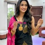 Reeshma Nanaiah Instagram - Wishing everyone a very Happy Deepavali.🪔✨ ಎಲ್ಲರಿಗೂ ದೀಪಾವಳಿ ಹಬ್ಬದ ಶುಭಾಶಯಗಳು 🪔✨ May this festival be as bright as the diyas and as sweet as the treats. Wishing you a safe and blessed celebration with your loved ones!❤️