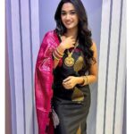 Reeshma Nanaiah Instagram - Wishing everyone a very Happy Deepavali.🪔✨ ಎಲ್ಲರಿಗೂ ದೀಪಾವಳಿ ಹಬ್ಬದ ಶುಭಾಶಯಗಳು 🪔✨ May this festival be as bright as the diyas and as sweet as the treats. Wishing you a safe and blessed celebration with your loved ones!❤️