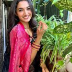 Reeshma Nanaiah Instagram - Wishing everyone a very Happy Deepavali.🪔✨ ಎಲ್ಲರಿಗೂ ದೀಪಾವಳಿ ಹಬ್ಬದ ಶುಭಾಶಯಗಳು 🪔✨ May this festival be as bright as the diyas and as sweet as the treats. Wishing you a safe and blessed celebration with your loved ones!❤️