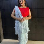 Rekha Krishnappa Instagram – All about yesterday at EVP AT @zeetamizh 

My makeup artist @prink_bridalmakeup 
Thank you so much for me look good… ❤️
Costume designer @myself😉

#awards #zeeawards2023 #zeetamil #zeeserial Chennai, India