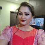 Rekha Krishnappa Instagram - Some old selfie dump from different pages of my gallery..... 💖 #sareelove #selfie #memoriesforlife #memories #happiness #shootinglocation #actorslife #actor India