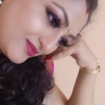 Rekha Krishnappa Instagram - Some old selfie dump from different pages of my gallery..... 💖 #sareelove #selfie #memoriesforlife #memories #happiness #shootinglocation #actorslife #actor India
