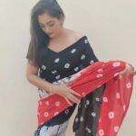 Rekha Krishnappa Instagram - Some old selfie dump from different pages of my gallery..... 💖 #sareelove #selfie #memoriesforlife #memories #happiness #shootinglocation #actorslife #actor India