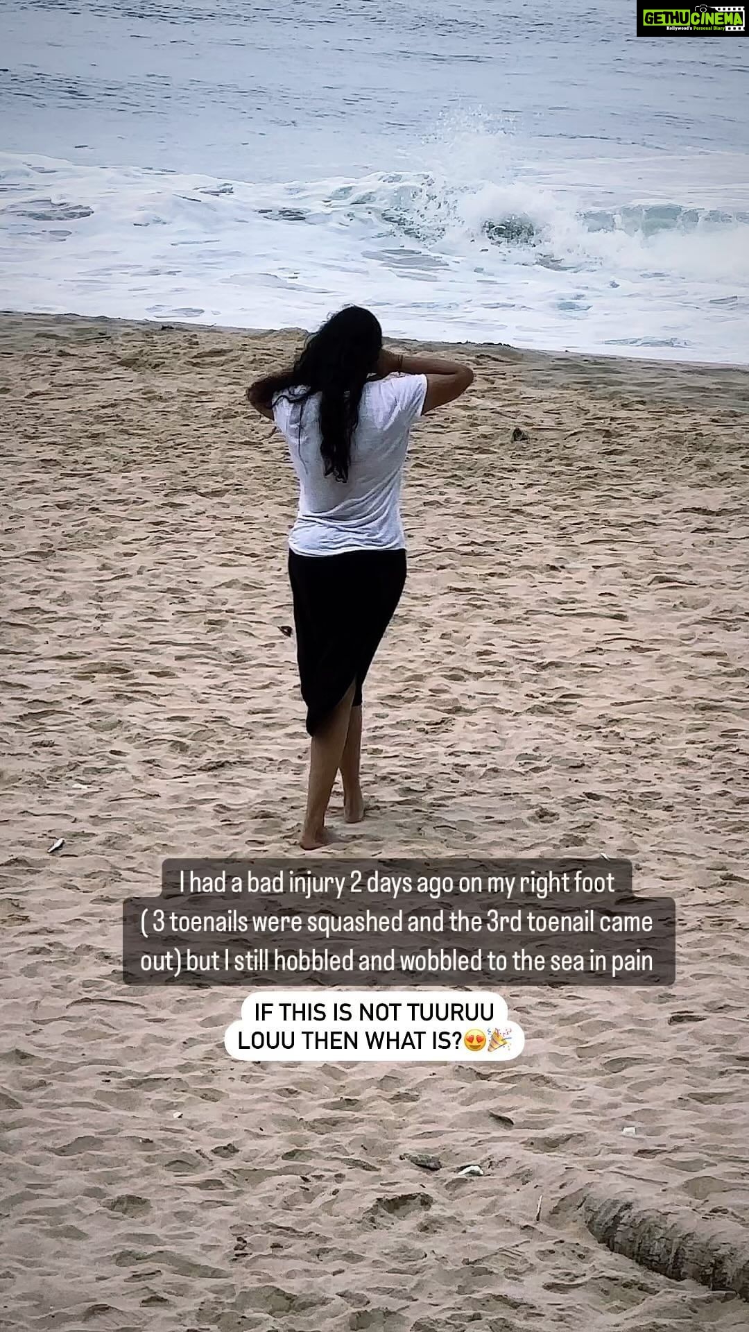 Renu Desai - 27.8K Likes - If you think no one is watching, someone is always watching👀
(Especially if you travel with paparazzi friends🤪)
Also don’t miss the moment when my soul left my body in pain for a second when the sea water hit my feet😮💨