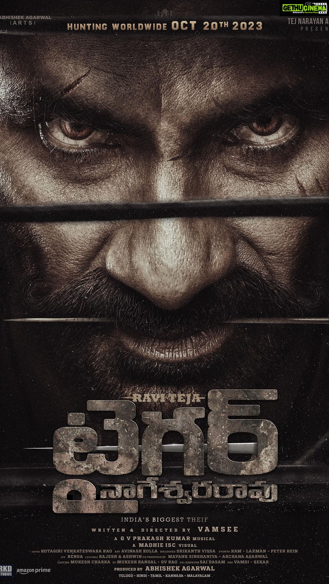 Renu Desai Instagram - The tiger which hunts in the crime capital of South India ❤️🔥 Presenting @raviteja_2628 in and as #TigerNageswaraRao - India’s biggest thief 🥷 - http://bit.ly/TNRFirstLookGlimpse In cinemas on October 20th 💥 @raviteja_2628 @dirvamsikrishna @abhishekofficl @anupampkher @renuudesai @nupursanon @gayatribhardwaj__ @senguptajisshu @gvprakash @madhie_dop @kollaavinash @srikanth_vissa @castingchhabra @mayank_singhaniya @aaartsofficial