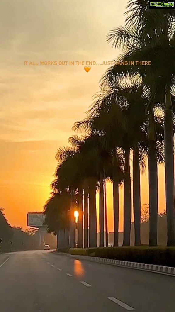 Renu Desai Instagram - Orange sunrises 🧡