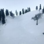 Renu Desai Instagram - Mehdi Hassan and his voice 🤍 . #kashmir #gulmarg #reels Gulmarg Gondola, Jammu and Kashmir