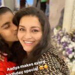 Renu Desai Instagram - For the ones that will ask where is Akira…he is in the background supervising the happy birthday banner😁🥳